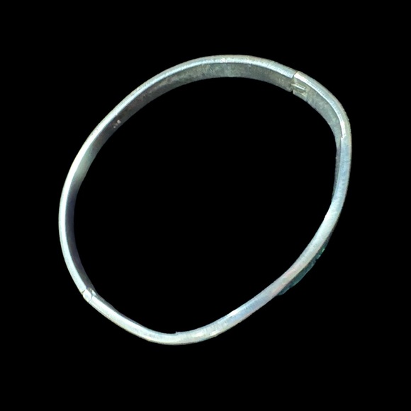 Vintage Sterling Silver Bangle with Opal Inlay and push hidden clasp - Picture 4 of 7